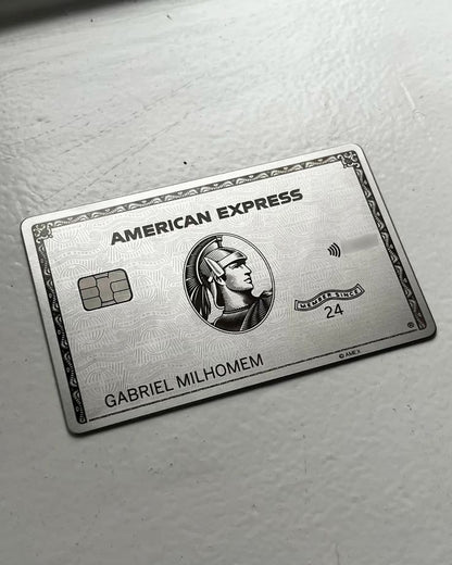 Carte AMEX Platinum avec 50 billets de 100 dollars